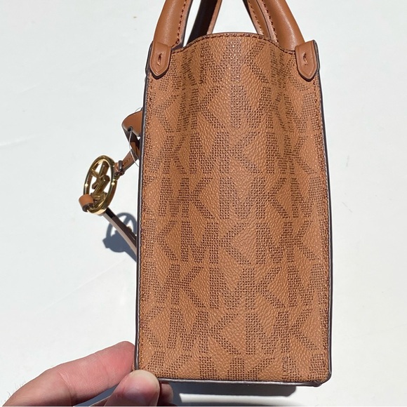 NWT MICHAEL KORS Kris Crossbody Monogram Satchel in Brown and Tan - Picture 5 of 10